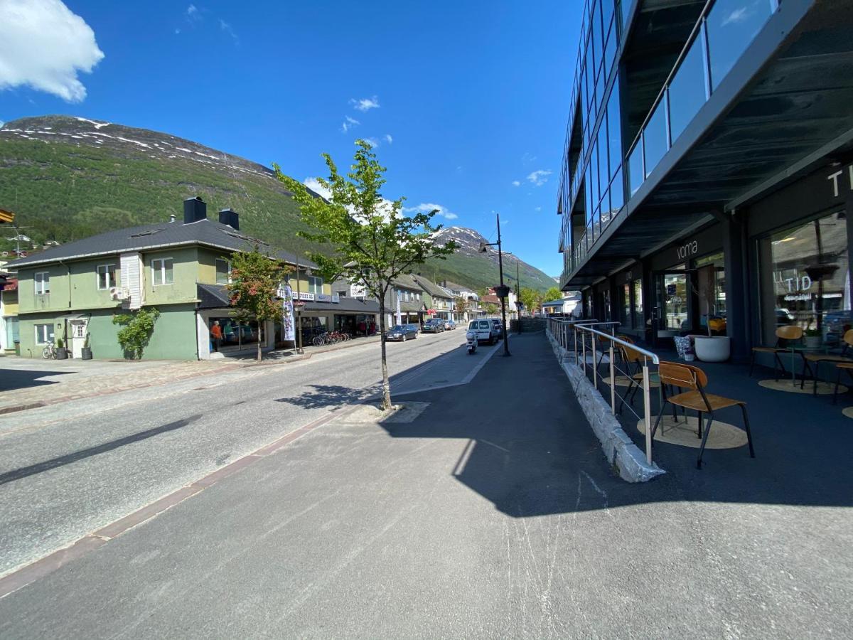 Stryn House - Hotel & Apartments Extérieur photo