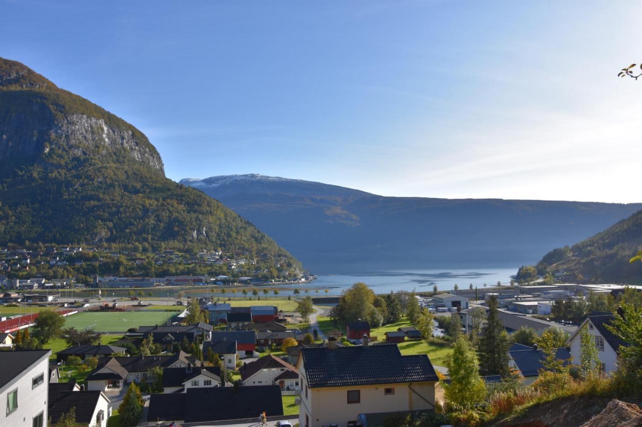 Stryn House - Hotel & Apartments Extérieur photo