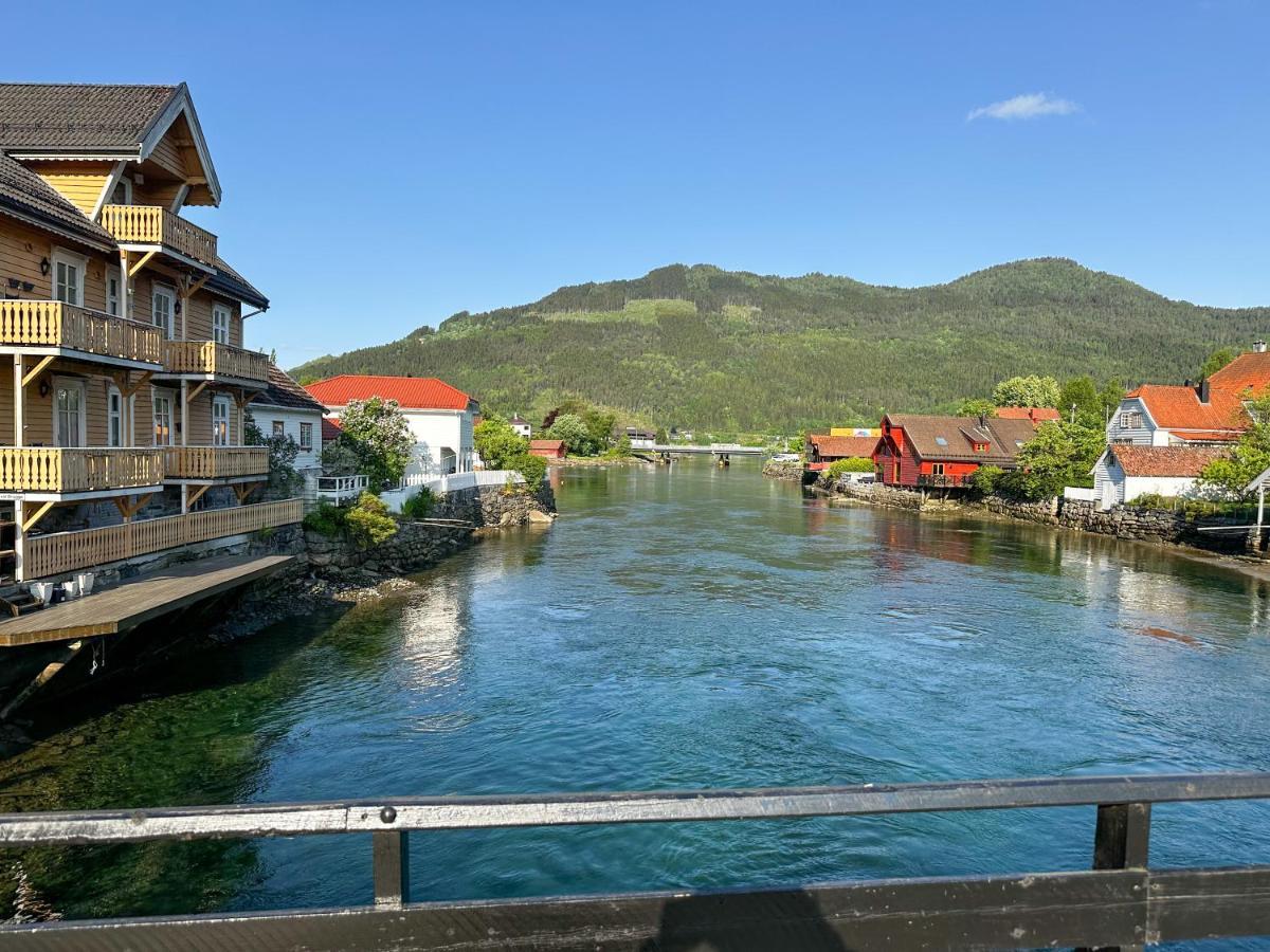 Stryn House - Hotel & Apartments Extérieur photo