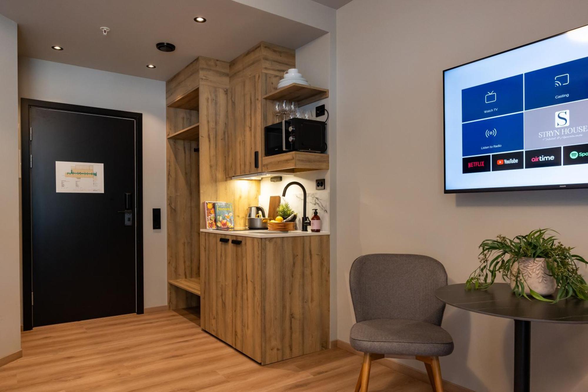 Stryn House - Hotel & Apartments Extérieur photo