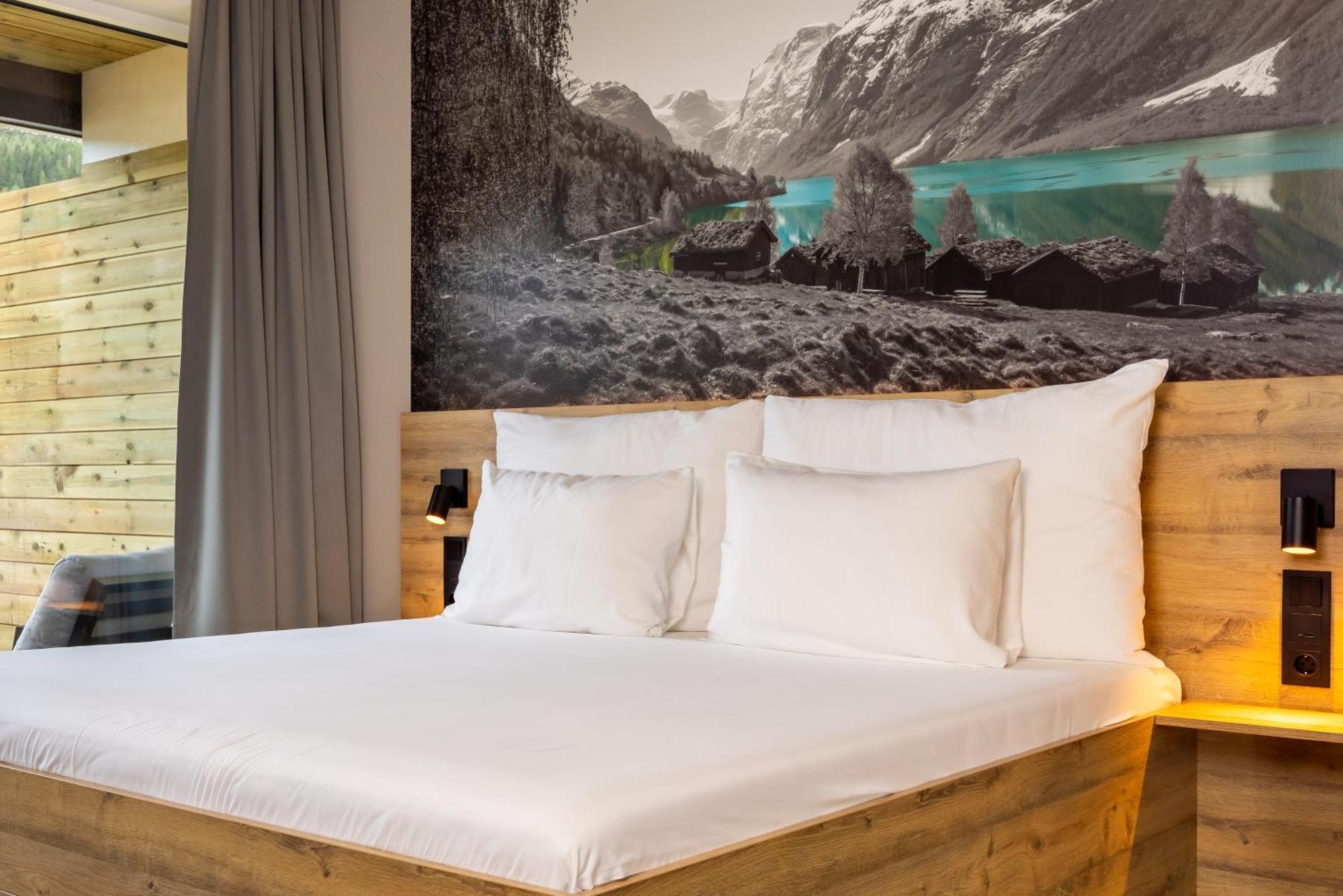Stryn House - Hotel & Apartments Extérieur photo
